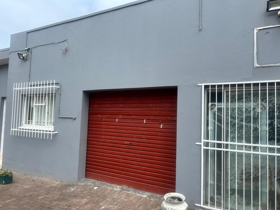 17 Bedroom Property for Sale in Quigney Eastern Cape